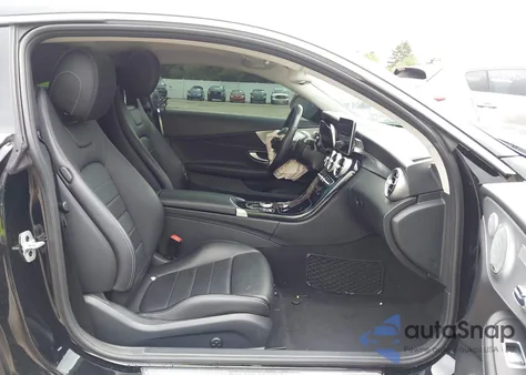 2017 Mercedes-Benz C 300 4Matic из США, поврежденный, VIN WDDWJ4KB4HF453131